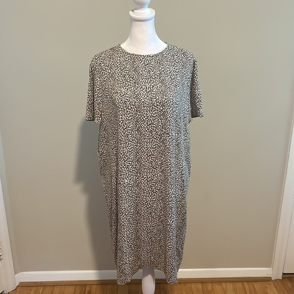 Jenni Kayne Leopard T-Shirt Dress Leopard New Size Medium - Picture 2 of 13